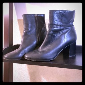 FRYE Joanna boot - 8.5 BROKEN IN